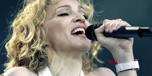 Madonna lance son parfum !