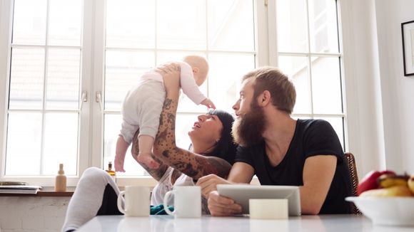 Le manque de sommeil chez les jeunes parents aurait des effets surprenants