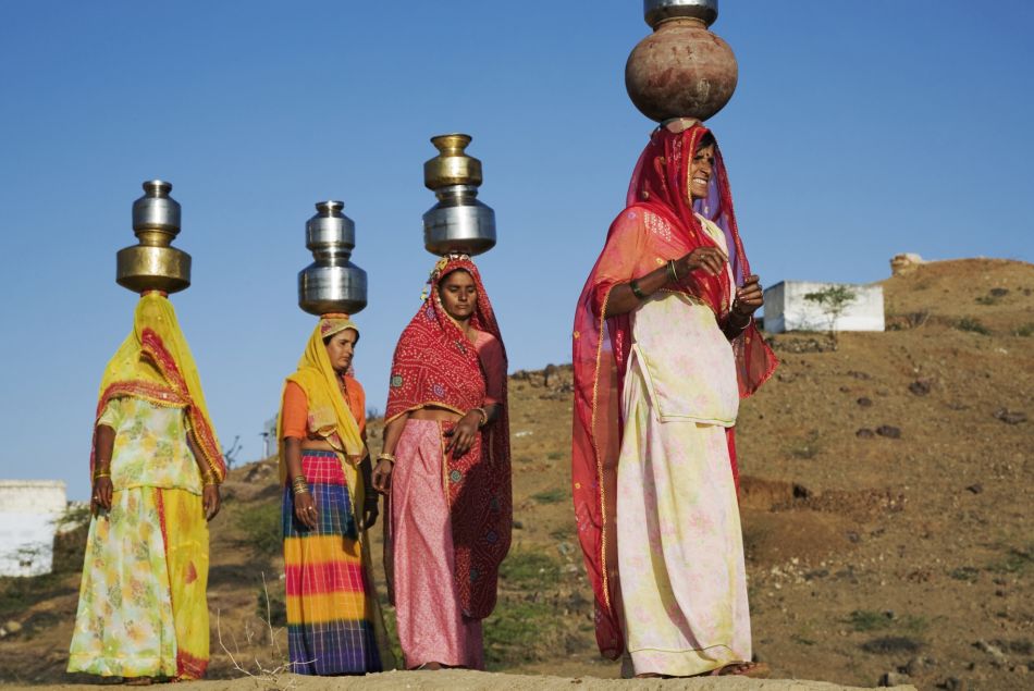 Inde : de nombreuses femmes s'empêchent de boire et de manger pour préserver leur sécurité