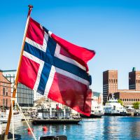 Un ministre norvégien démissionne pour donner la priorité à la carrière de sa femme