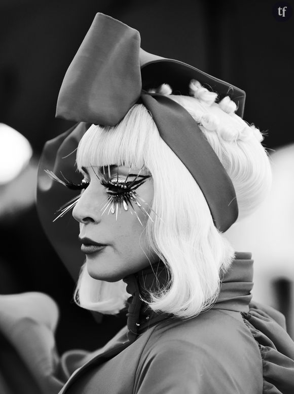 Lady Gaga agit à la mémoire des victimes d'El Paso.