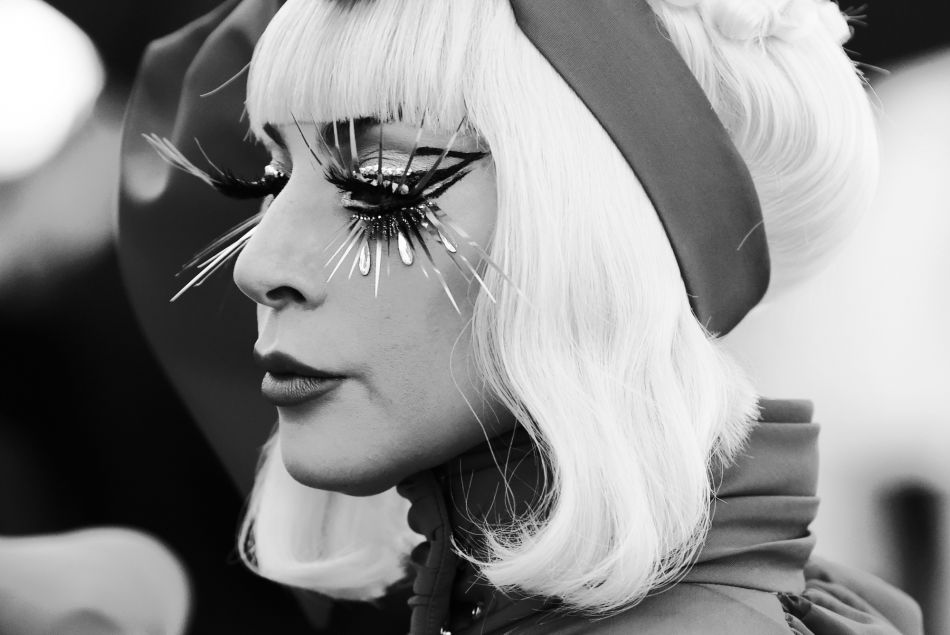 Lady Gaga agit à la mémoire des victimes d'El Paso.