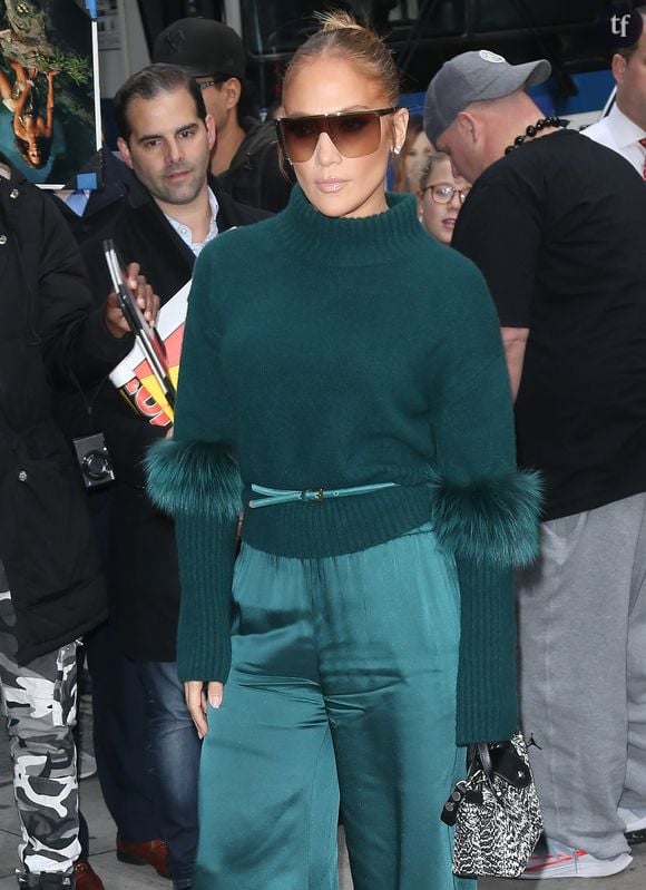 Jennifer Lopez à son arrivée au théâtre DGA à New York le 11 novembre 2019