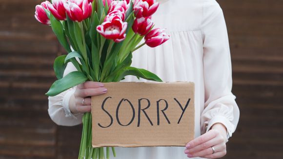 Pourquoi les femmes s'excusent-elles plus que les hommes ?