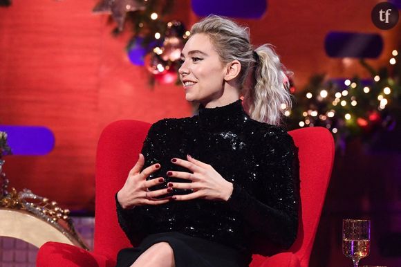 La comédienne Vanessa Kirby en décembre 2020 pendant le tournage du 'Graham Norton Show' au BBC Studioworks 6 Television Centre, Wood Lane, Londres.