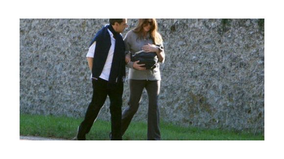 Nicolas Sarkozy : "Carla la nourrit. Ce n'est pas la tradition en France" - vidéo