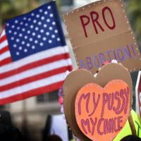 En Arizona, une proposition de loi pour accuser de meurtre les femmes qui avortent