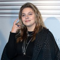 "Ce n'est pas toujours facile de s'accepter" : Louane évoque ses complexes avec bienveillance