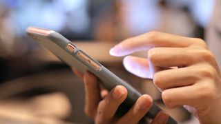 Pour un quart des femmes, le "cyberflashing" a empiré avec la pandémie