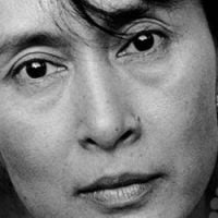 Pourquoi Aung San Suu Kyi a-t-elle été libérée maintenant ?