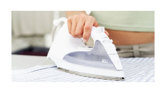 Les mères passent plus de 1 787 heures de leur vie à repasser