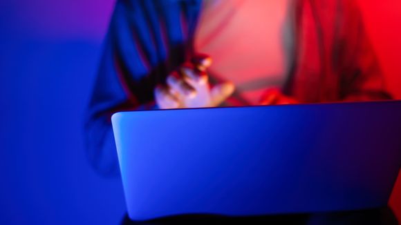 Des organisations s'inquiètent "des pics de recherche en ligne de femmes ukrainiennes pour du sexe"