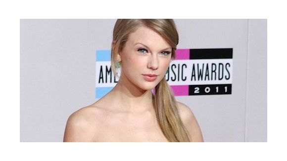 American Music Awards 2011 : Taylor Swift et Adele, reines de la soirée - Vidéo