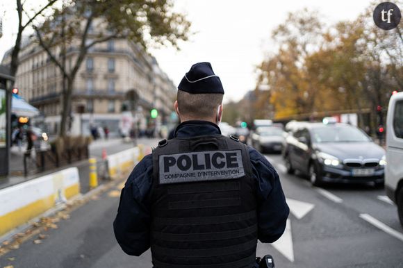 Contrôle de police à Paris en 2020/photo d'illustration