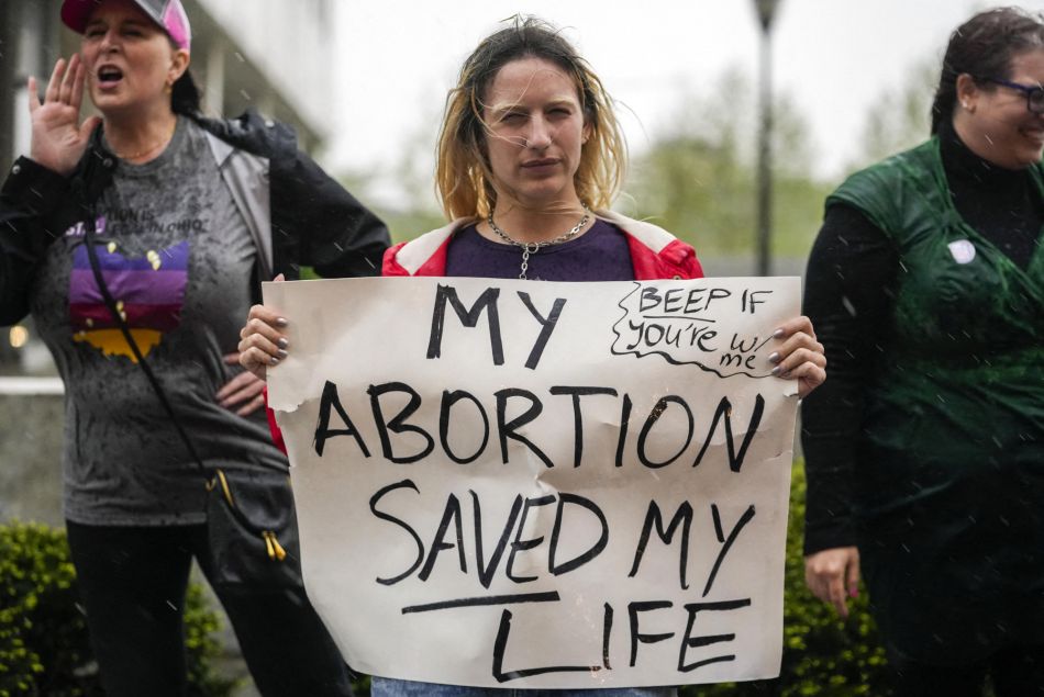 Manifestation pour le droit à l'avortement près de la Cour suprême de l'Ohio le 3 mai 2022