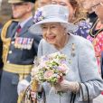  La reine Elisabeth II d'Angleterre, accompagnée du prince Edward, comte de Wessex et Sophie Rhys-Jones, comtesse de Wessex, assiste à la cérémonie des clés sur le parvis du palais de Holyroodhouse à Édimbourg, Royaume Uni, le 27 juin 2022, dans le cadre de son traditionnel voyage en Écosse pour la semaine de Holyrood. 