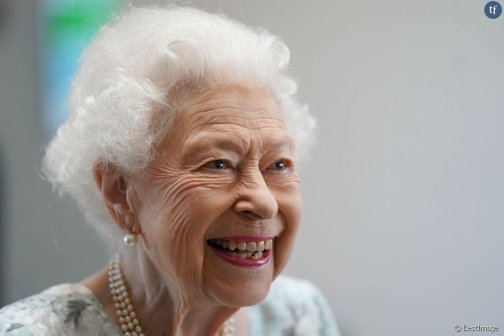  La reine Elisabeth II d&#039;Angleterre lors de l&#039;inauguration de l&#039;hospice de la Tamise à Maidenhead, Berkshire, Royaume Uni, le 15 juillet 2022. 
