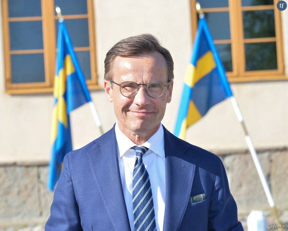 En Suède, l&#039;élection le 18 octobre, par le Parlement, du dirigeant conservateur suédois Ulf Kristersson en tant que Premier ministre, affirme la domination de la droite.