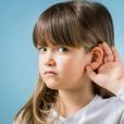  Un port du casque ou des écouteurs aux incidences loin d'être heureuses sur des enfants qui, de par leur âge, témoignent d'un conduit auditif plus court que le nôtre - ce qui exacerbe considérablement l'intensité du son qui se propage dans leurs oreilles.   