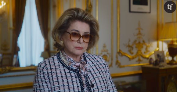 Dans une interview accordée à Libération  le 5 septembre 2022, Catherine Deneuve confiait à propos de son rôle de Bernadette Chirac : "Il ne s'est jamais agi de la copier mais de s'en inspirer."