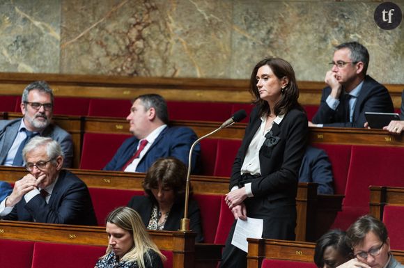 C'est sur le plateau du talk show "C à vous" que la femme politique a libéré la parole, face à Anne-Elisabeth Lemoine. On l'écoute : "Le champagne n'avait pas le même goût que d'habitude. J'ai cru mourir d'abord d'une crise cardiaque, j'ai cru mourir parce que je pensais qu'il allait abuser de moi, dans l'ascenseur, je ne tenais plus debout"
MP Sandrine Josso (standing) (La Republique en Marche - LREM) during the public session of the French Parliament "Assemblee Nationale" in Paris, March 13, 2019. Photo by Daniel Derajinski/ABACAPRESS.COM