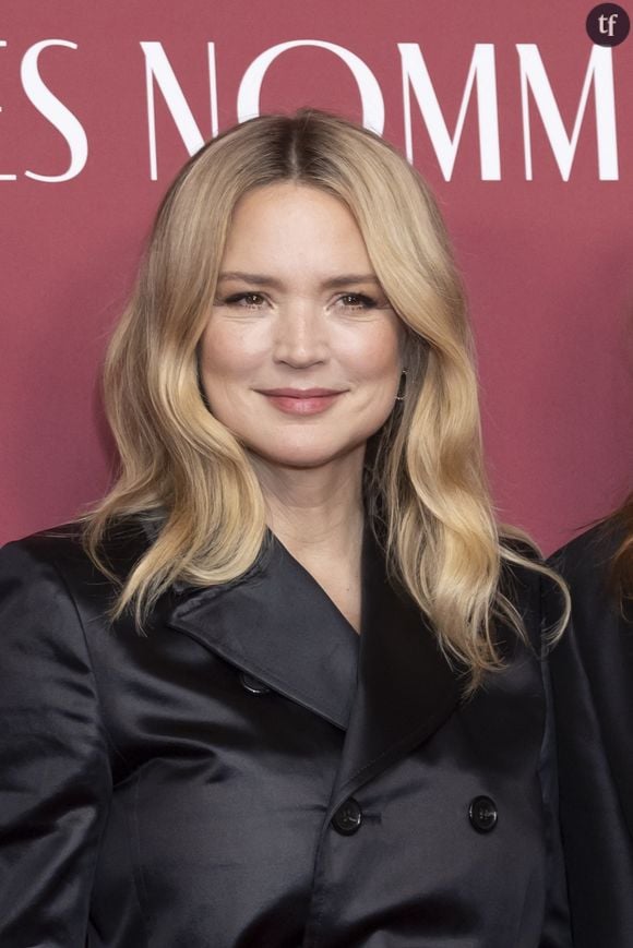 "Je me rappelle, au moment de la sortie de Benedetta de Paul Verhoeven, on me disait : c'est une instrumentalisation de votre corps !... Mais moi je dis "non" !"
Virginie Efira au Photocall des participants au dîner des nommés des César 2024 au Fouquet's Paris le 5 février 2024. © Olivier Borde / Bestimage 