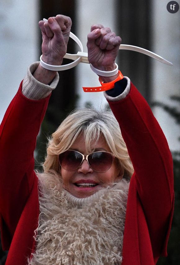 Face à ce machisme, Jane Fonda privilégie les luttes pour un futur plus...  