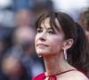 "En acceptant le film de Pialat, je m'étais dit : "Il n'y aura pas de problème, Depardieu va m'aider." Et non ! Il a été terrible". Sophie Marceau a de nouveau taclé l'attitude de "l'ogre" du cinéma français, objet d'une nouvelle - et cinquième - plainte... 
Sophie Marceau - Montée des marches du film " L'Innocent " lors du 75ème Festival International du Film de Cannes. Le 24 mai 2022 © Cyril Moreau / Bestimage 