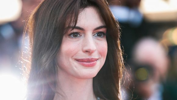 "Difficile" : Anne Hathaway parle de sa fausse couche, et brise un énorme tabou