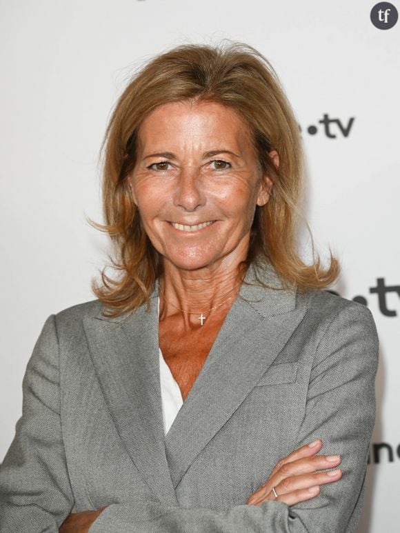 Info - Claire Chazal a reçu les insignes d'Officier de la Légion d'Honneur des mains de Gabriel Attal - Claire Chazal au photocall pour la conférence de presse de rentrée de France TV à la Grande Halle de la Villette à Paris, France, le 6 juillet 2022. © Coadic Guirec/Bestimage  Celebs attend the photocall for France TV's back-to-school press conference at the Grande Halle de la Villette in Paris, France, on July 6, 2022.