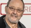 "Je pense d'abord aux victimes. Après, je pense qu'il faut laisser passer la justice". Alors que le mouvement #MeToo secoue le cinéma français, Jean Reno a tenu à clarifier les choses...
Info - Jean Reno devient romancier - Jean Reno - Première du film "Lift (En plein vol)" au Lincoln Center à New York. Le 8 janvier 2024