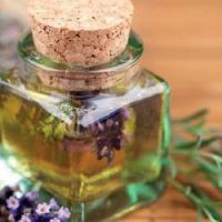 Vive l'aromathérapie : les vertus de l'huile de lavande aspic