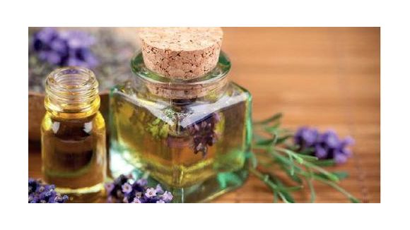 Vive l'aromathérapie : les vertus de l'huile de lavande aspic