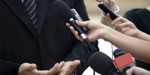 Médias : la parole des femmes toujours boudée