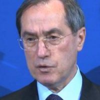 Sécurité routière : Claude Guéant en campagne contre l'alcool au volant