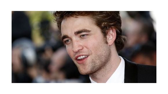 Twilight : Robert Pattinson, Noël dans un bar !