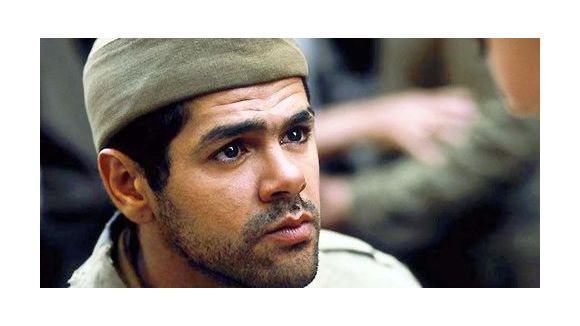 Jamel Debbouze : son fils Leon fait du ski – Vidéo