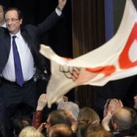 Un oeuf pour Hollande & des menaces pour Sarkozy