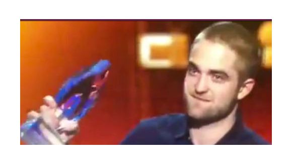 Robert Pattinson, un chanteur en devenir