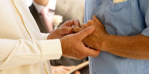 Royaume-Uni : lettre de l'Eglise catholique contre le mariage homosexuel