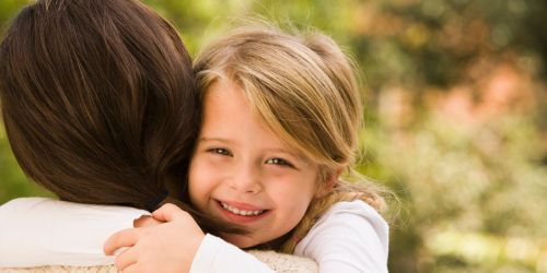 Homoparentalité : la justice européenne rend son verdict sur l'adoption