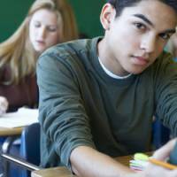 Décrochage scolaire : Luc Chatel présente son bilan