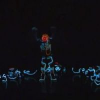 Tron dance live par le Wrecking Crew Orchestra  – Vidéo