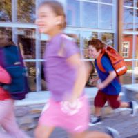 Ecole : parents et enseignants veulent alléger les cartables