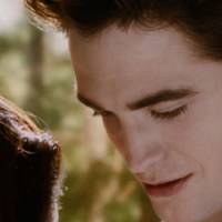 Kristen Stewart offre un piano à son amoureux Robert Pattinson