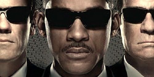 Pitbull chante dans Men in black 3