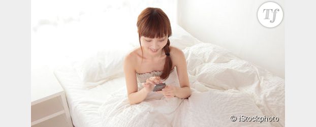 20% des Français vont au lit avec leur smartphone