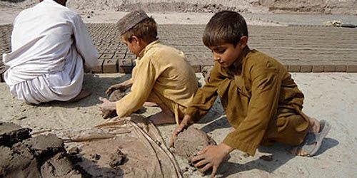 215 millions d'enfants dans le monde astreints au travail