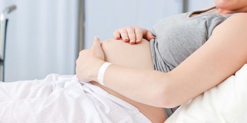 50 000 adolescentes meurent chaque année d'une grossesse précoce