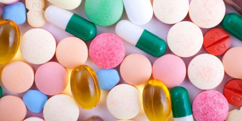 Médicaments : les Français réduisent leur consommation